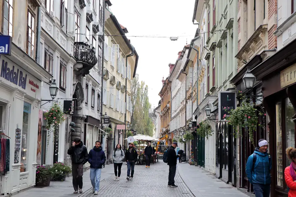 Exploring Milton Village: Landmarks and Local Life in Milton Village